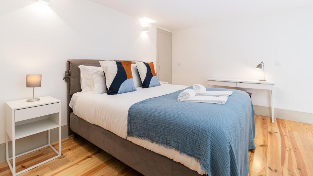 Central Stunning Duplex W/ Patio By Lovelystay Porto Exterior photo