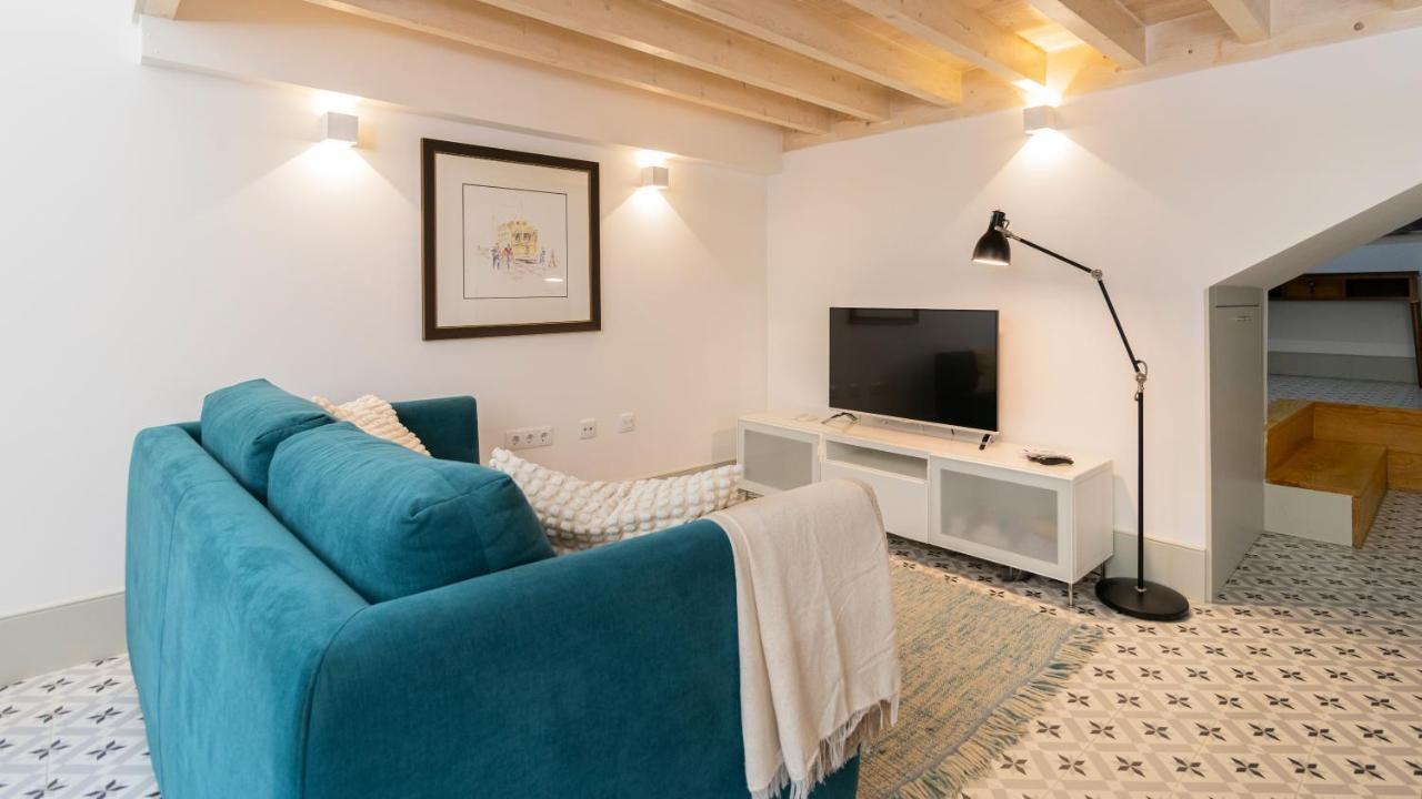 Central Stunning Duplex W/ Patio By Lovelystay Porto Exterior photo