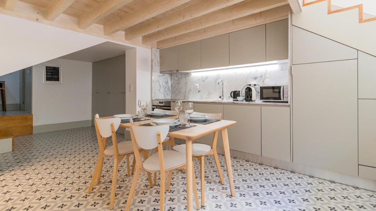 Central Stunning Duplex W/ Patio By Lovelystay Porto Exterior photo
